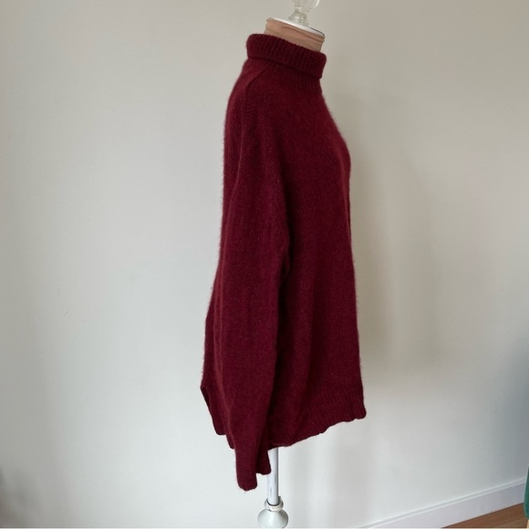 VINCE Cherry Red Cashmere Double Slit Back Hem Oversized Turtleneck Sweater Sz S - Picture 9 of 12